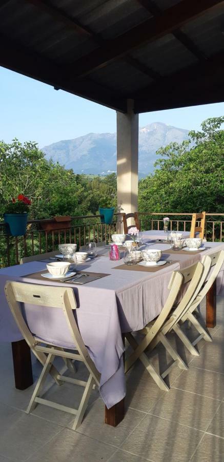 Casa San Salvadore Favalello ภายนอก รูปภาพ